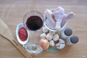 Курица в вине по-французски - фото шаг 1