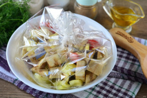 Салат из запеченных баклажанов и перца на зиму - фото шаг 7