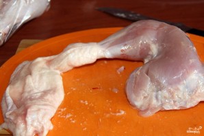 Фаршированные куриные окорочка без кости - фото шаг 1