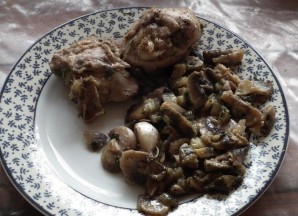 Курица с баклажанами и грибами - фото шаг 5