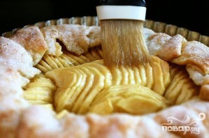 Яблочный пирог с сахарной глазурью - фото шаг 7