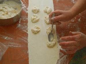 Пирожки с сыром и медом - фото шаг 4