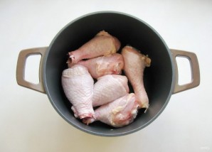 Куриные голени с баклажанами в соево-медовом соусе - фото шаг 1