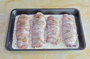 Рулетики из индейки в духовке с начинкой - фото шаг 10