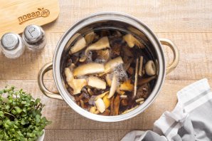 Постный грибной суп из сушеных грибов - фото шаг 3