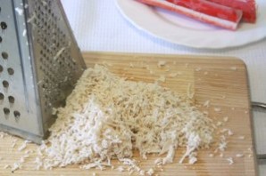 Сыр с чесноком и майонезом - фото шаг 4