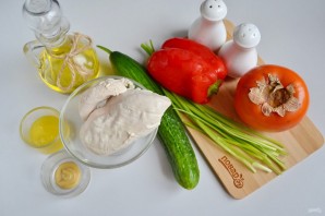 Слоеный салат из хурмы - фото шаг 1