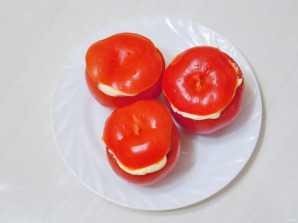 Закусочные помидорки с майонезом "Махеев" - фото шаг 6
