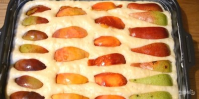 Безумно вкусный и простой пирог с фруктами - фото шаг 4