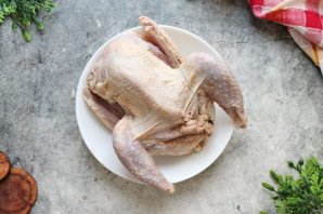 Фаршированная курица в духовке - фото шаг 10