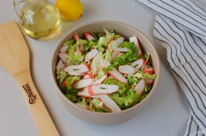 Крабовый салат с авокадо - фото шаг 3