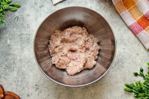 Зразы картофельные с мясом в духовке - фото шаг 4