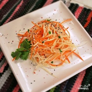 Салат из редьки с морковью - фото шаг 6