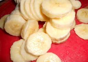 Блинчики с бананом и сгущенкой   - фото шаг 4