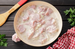Шашлык свиной на кефире - фото шаг 7