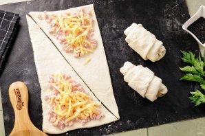 Круассаны с ветчиной - фото шаг 8