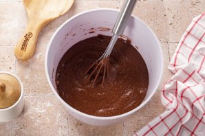 "Манник" на кефире с какао - фото шаг 6