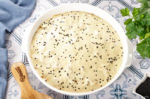 Заливной пирог с капустой на кефире - фото шаг 11