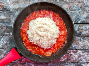 Рис с чесноком и помидорами - фото шаг 9