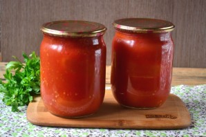 Помидоры в томатном соке на зиму - фото шаг 5
