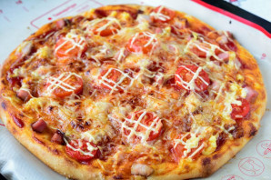 Пицца с беконом и помидорами - фото шаг 14