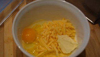 Суп с сырными клецками - фото шаг 2