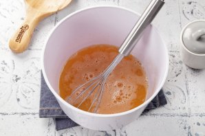 Блинчики на молоке нежные - фото шаг 2