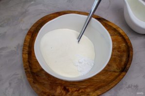 Глазурь из сухого молока и сахарной пудры - фото шаг 2