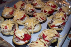 Баклажаны, запеченные с помидорами и грибами - фото шаг 5