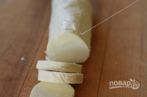 Козий сыр в панировке - фото шаг 1
