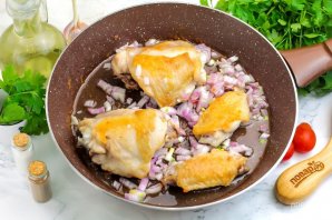 Курица с квашеной капустой - фото шаг 3