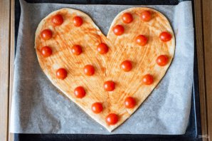Пицца "Сердце" - фото шаг 7