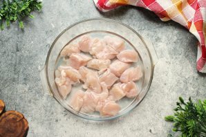 Курица с картошкой в микроволновке