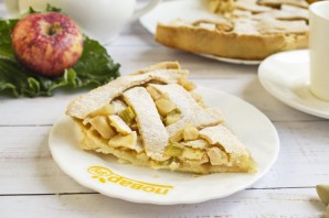 Пирог с ревенем и яблоками - фото шаг 7