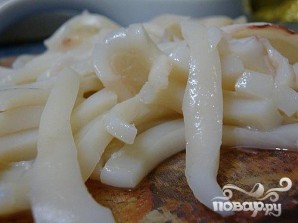 Салат из кальмаров, яиц и огурца - фото шаг 4