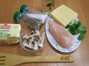 Грудка, запеченная с грибами и сыром - фото шаг 1