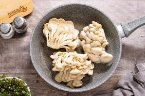 Стейк из вешенок - фото шаг 3