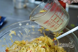 Спагетти с курицей и сыром - фото шаг 6