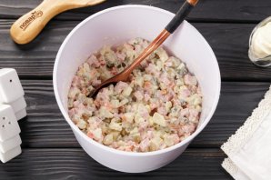 Салат "Шапочка Деда Мороза" - фото шаг 7