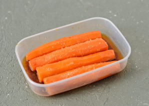 Морковь в тесте - фото шаг 3