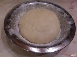Дрожжевое тесто на кефире для булочек - фото шаг 6