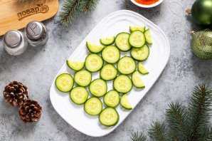 Закуска на Новый год в виде ёлки - фото шаг 8
