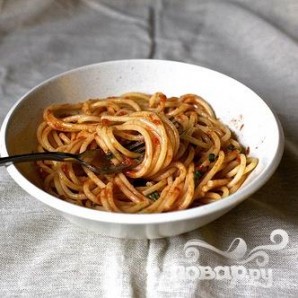 Спагетти с томатным соусом - фото шаг 4