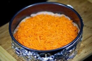 Запеканка с морковью, грибами и курицей - фото шаг 10