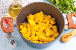 Картофель тушеный с овощами - фото шаг 2