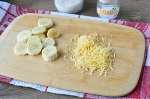 Омлет с бананом и сыром - фото шаг 5