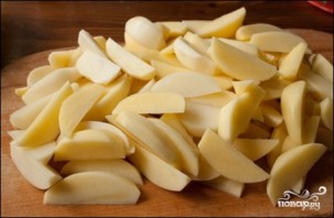 Картофель дольками в духовке - фото шаг 1