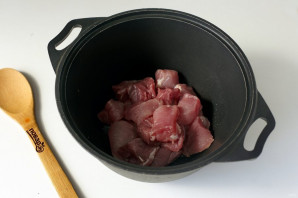 Рагу из свинины с капустой - фото шаг 2