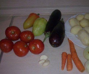 Баранина с баклажанами и помидорами - фото шаг 1