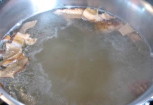 Суп из белых грибов на курином бульоне - фото шаг 1